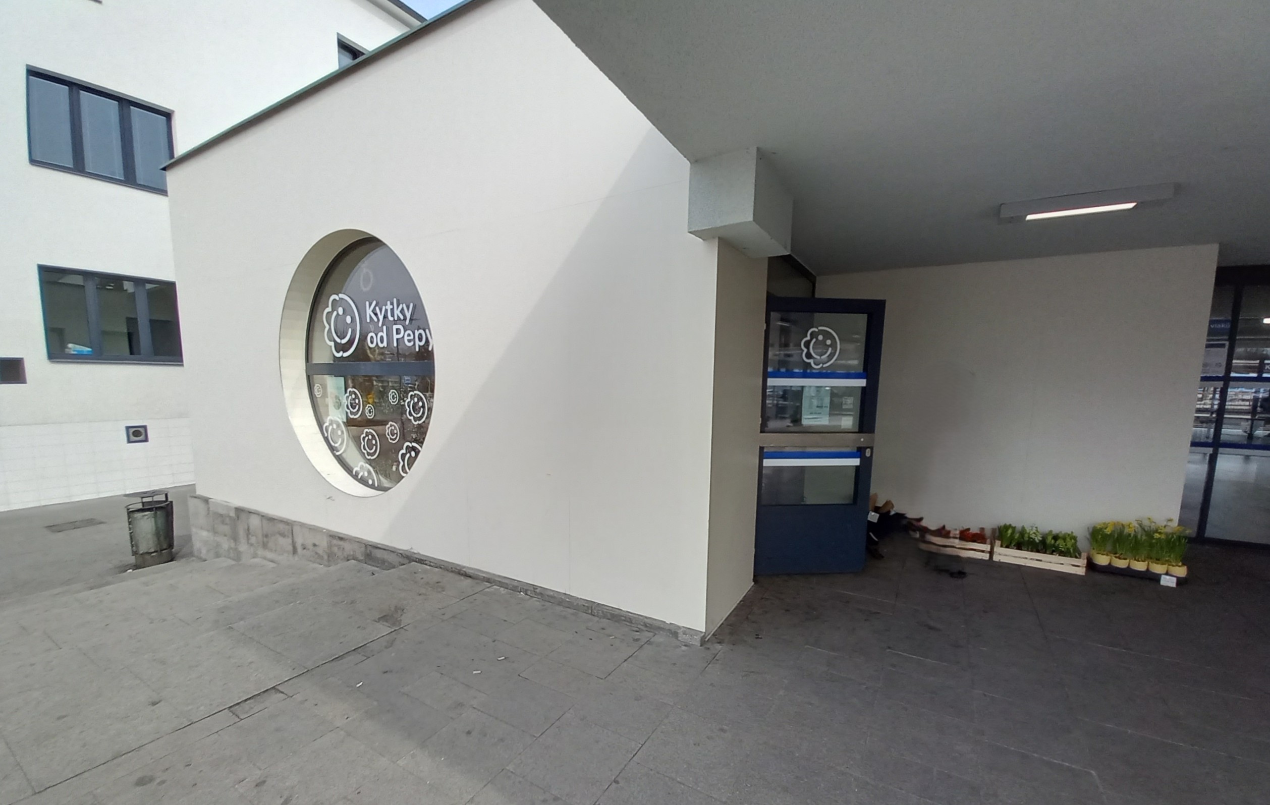 Pronájem komerčních prostor v žst. Kolín