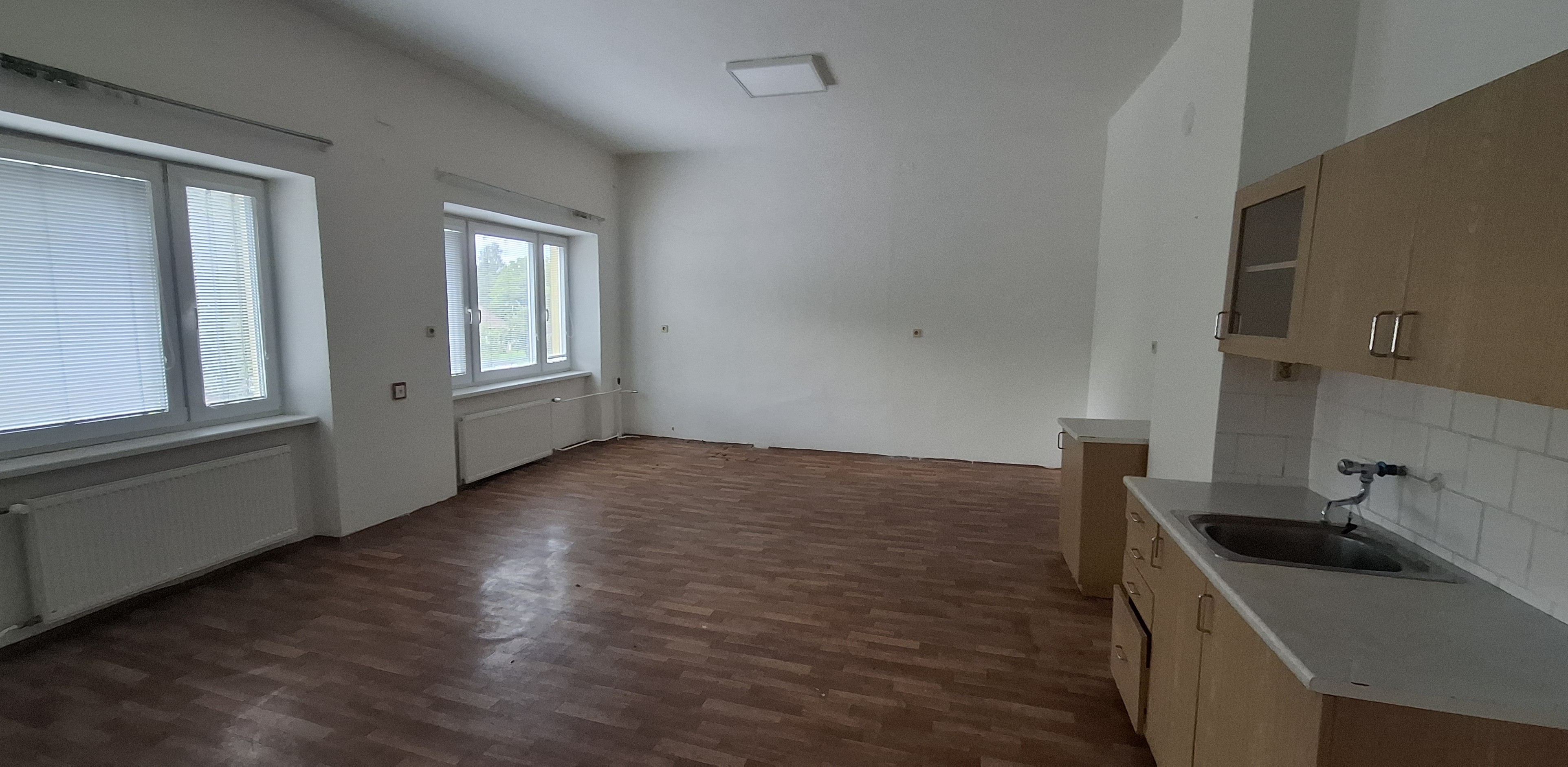 Pronájem komerčních prostor v žst. Skalice nad Svitavou